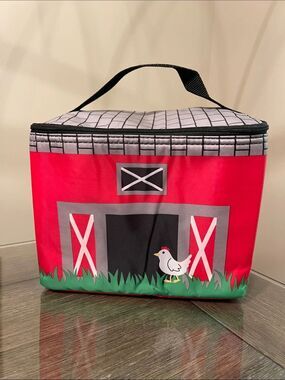Thirty-One Off to Lunch - Barnyard Buddy Red Barn Lunch Bag Cooler Bag
